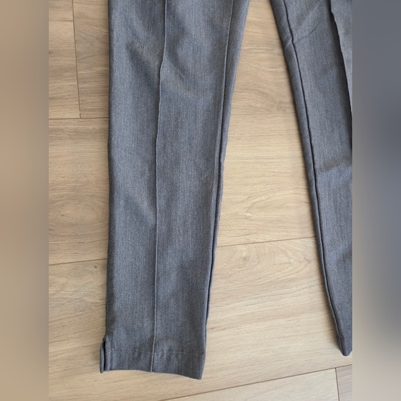 Movement Scrub Set - Picture 6 of 16